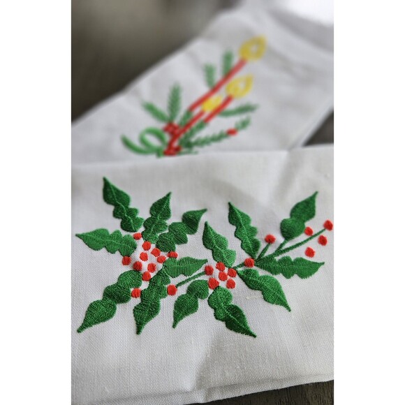 Hallie St. Mary Christmas Holiday Red Candles Holly & Berries Tea Towels Linen - Picture 5 of 8